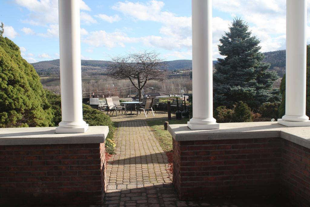 The Inn At Cobleskill Εξωτερικό φωτογραφία